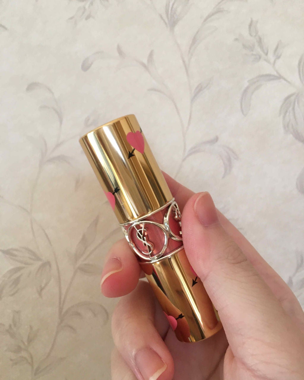 ルージュ ヴォリュプテ シャイン/YVES SAINT LAURENT BEAUTE/口紅を使ったクチコミ(2枚目)