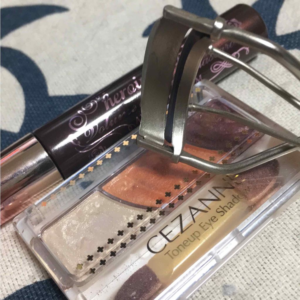 トーンアップアイシャドウ/CEZANNE/アイシャドウパレットを使ったクチコミ（1枚目）