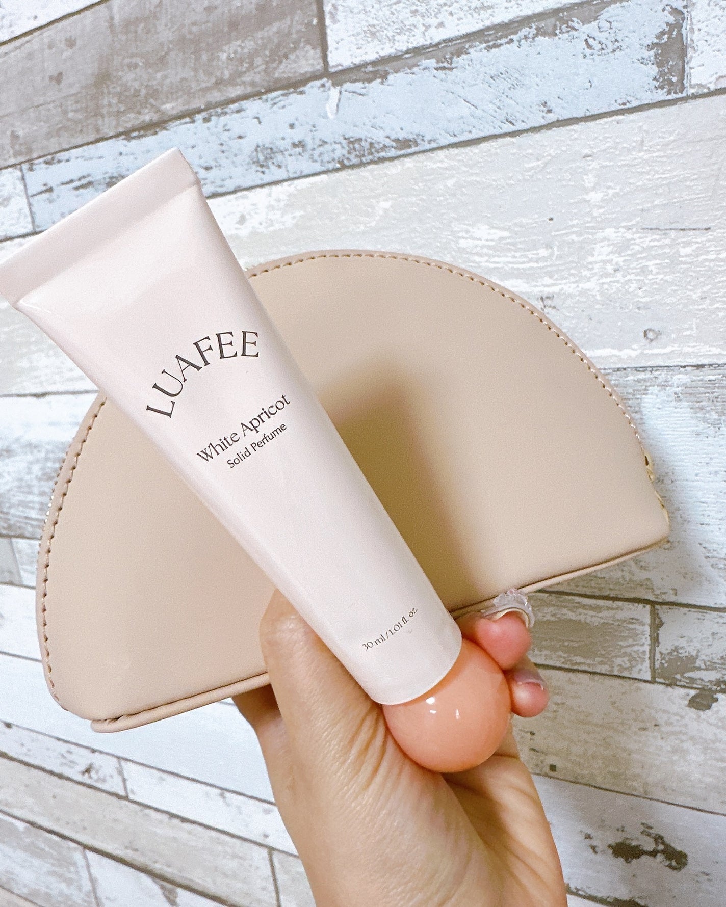 ソリッド パフューム ホワイトアプリコット/LUAFEE/練り香水を使ったクチコミ(3枚目)