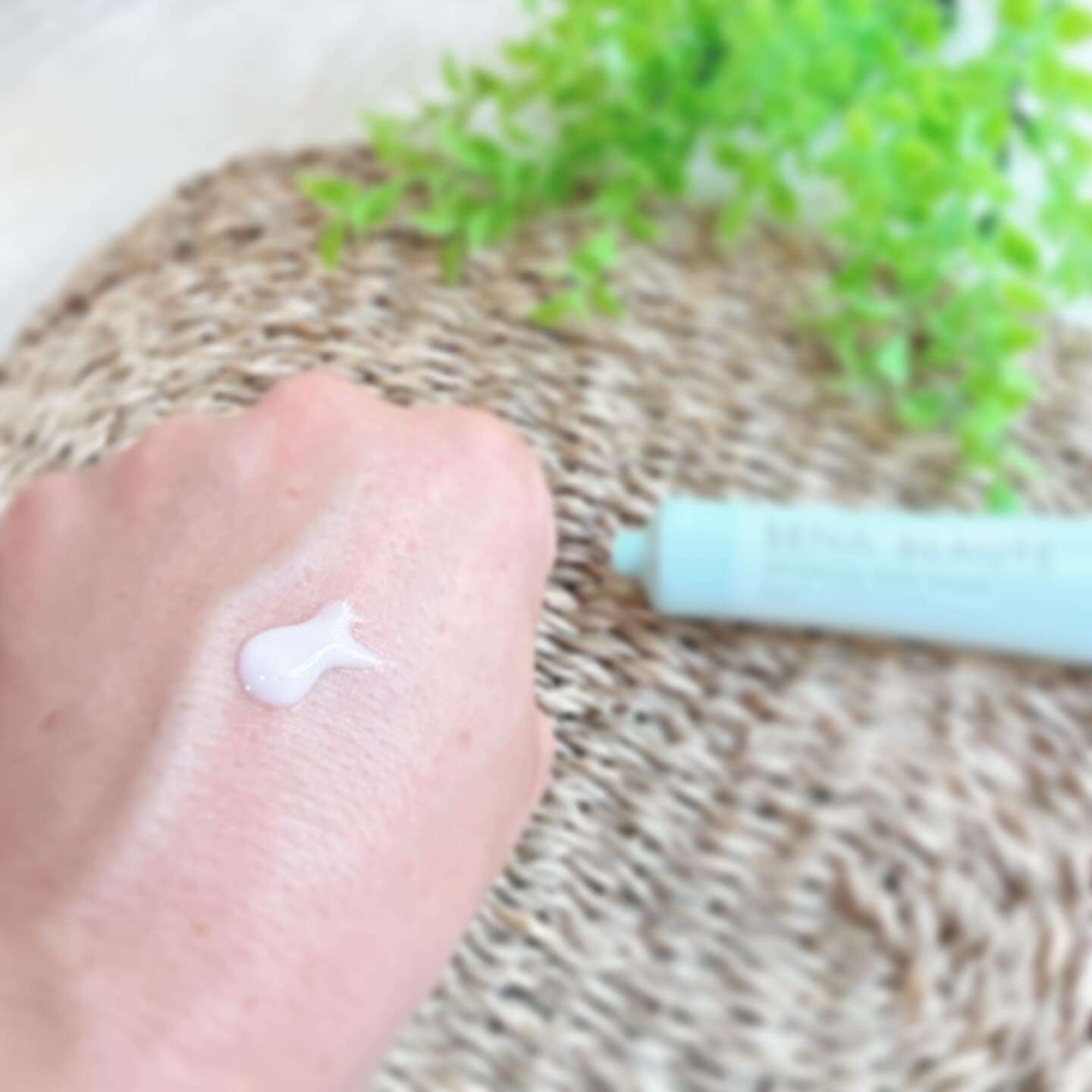 セナボーテ/株式会社フロンティア/ネック・デコルテケアを使ったクチコミ（2枚目）