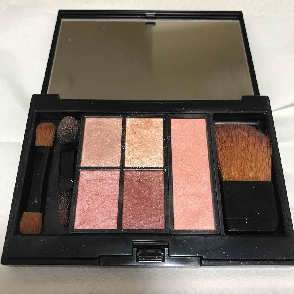 クリスマスコフレ2019/エトヴォス/メイクアップキットを使ったクチコミ(2枚目)