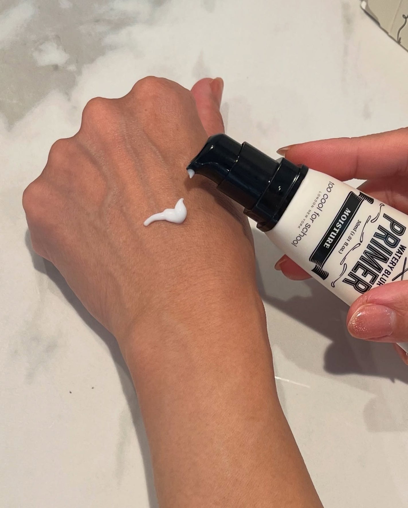 しっとり&なめらかウォータリーブラープライマー/too cool for school/化粧下地を使ったクチコミ(6枚目)