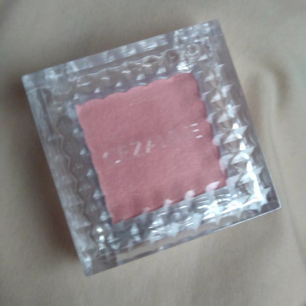 シングルカラーアイシャドウ/CEZANNE/単色アイシャドウを使ったクチコミ（2枚目）