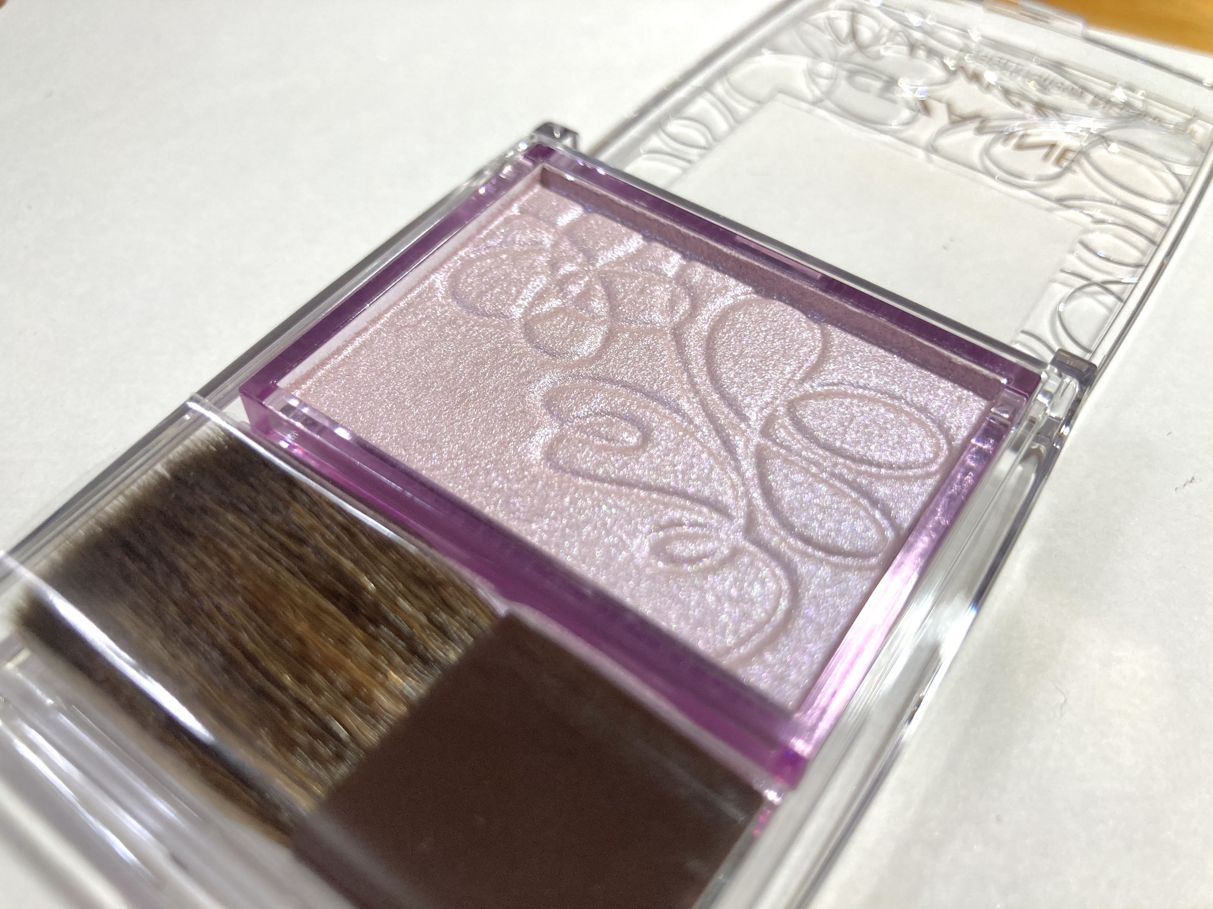 パールグロウニュアンサー/CEZANNE/パウダーハイライトを使ったクチコミ（2枚目）