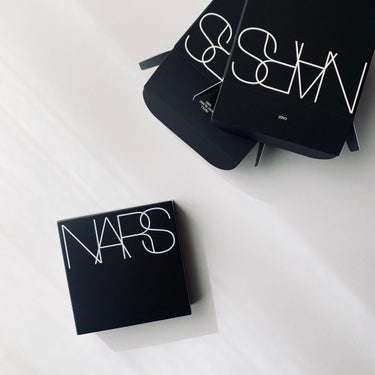 ．
⁡
⁡
以前から気になっていた
NARSのクッションファンデ✨
⁡
NARS 
ナチュラルラディアント ロングウェア クッションファンデーション
⁡
品番5878 
ゴールデンベースの明るめカラーを