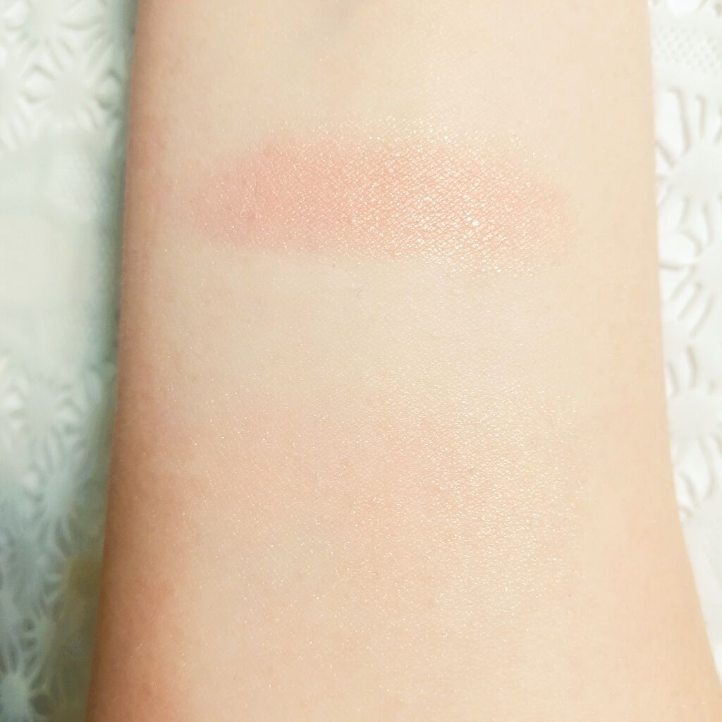 ディオールスキン ミネラル ヌード ルミナイザー パウダー＜グロウ バイブス＞/Dior/プレストパウダーを使ったクチコミ（2枚目）