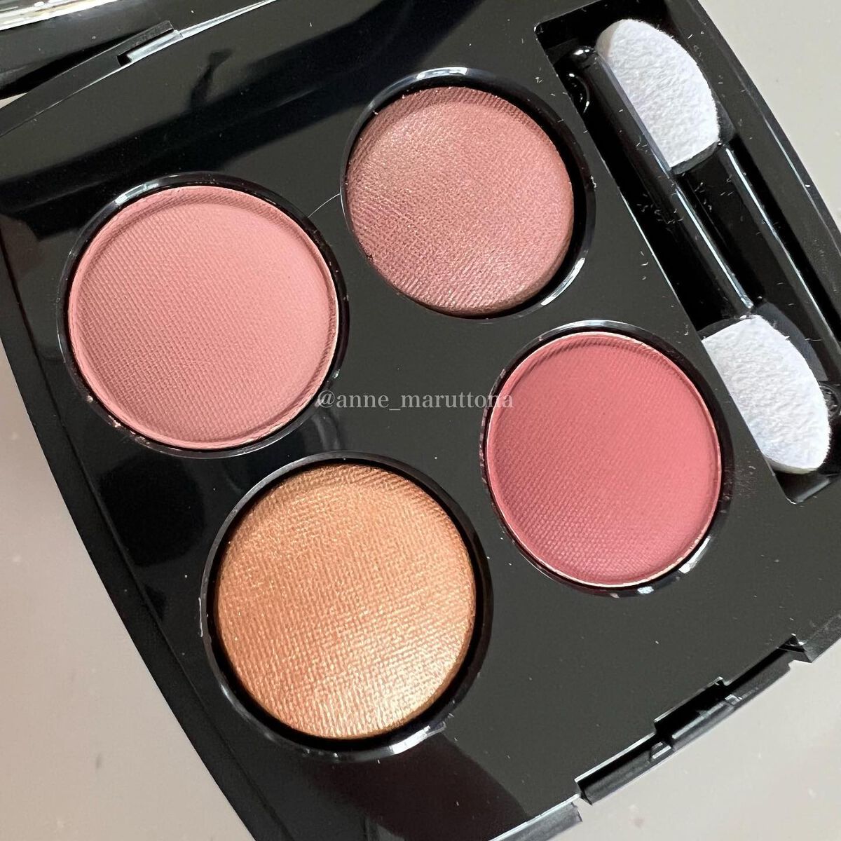 ヴェルニ ロング トゥニュ 943 エニグム＜数量限定色＞/CHANEL/マニキュアを使ったクチコミ（2枚目）