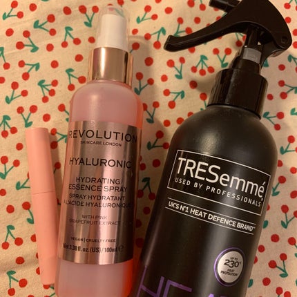 Revolution skincare hyaluronic hydrating essence spray/MAKEUP REVOLUTION/ミスト状化粧水を使ったクチコミ(1枚目)