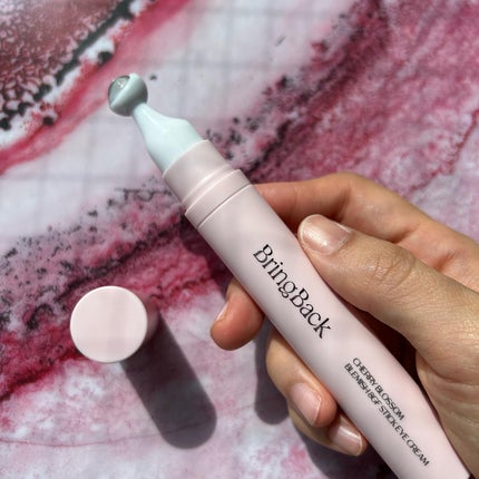 チェリーブロッサム ブレミッシュ 8GF スティック アイクリーム/Bring Back/アイケア・アイクリームを使ったクチコミ(2枚目)