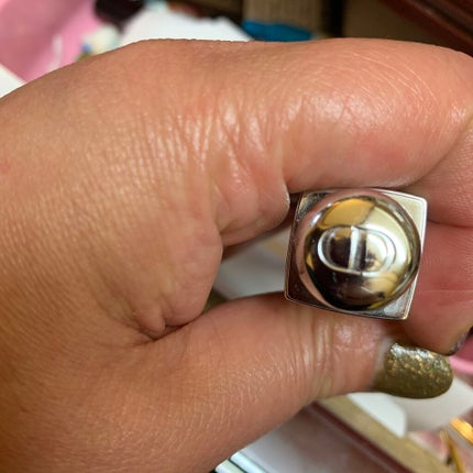 リサ・ラーソン♡クッションファンデマニア on LIPS 「質問タ〜イム❤教えて❤またまた#コスメ収納#コスメ整理をしてい..」(3枚目)