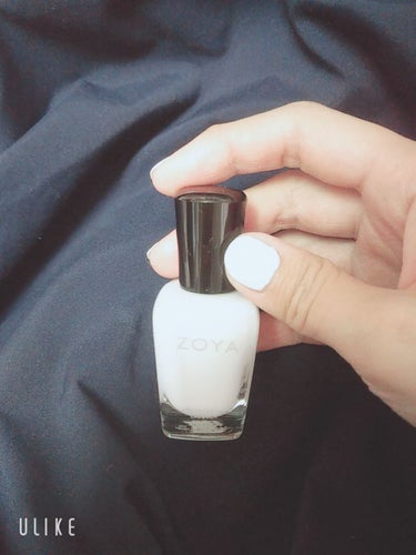 今回初めてZOYA ネイルラッカーを使用してみました！

今の季節はスノーネイルとして、夏には涼やかな色としてallシーズンで使いやすい白色でしたでした(*ˊ˘ˋ*)｡♡:*°

ネイル初心者の私でも速