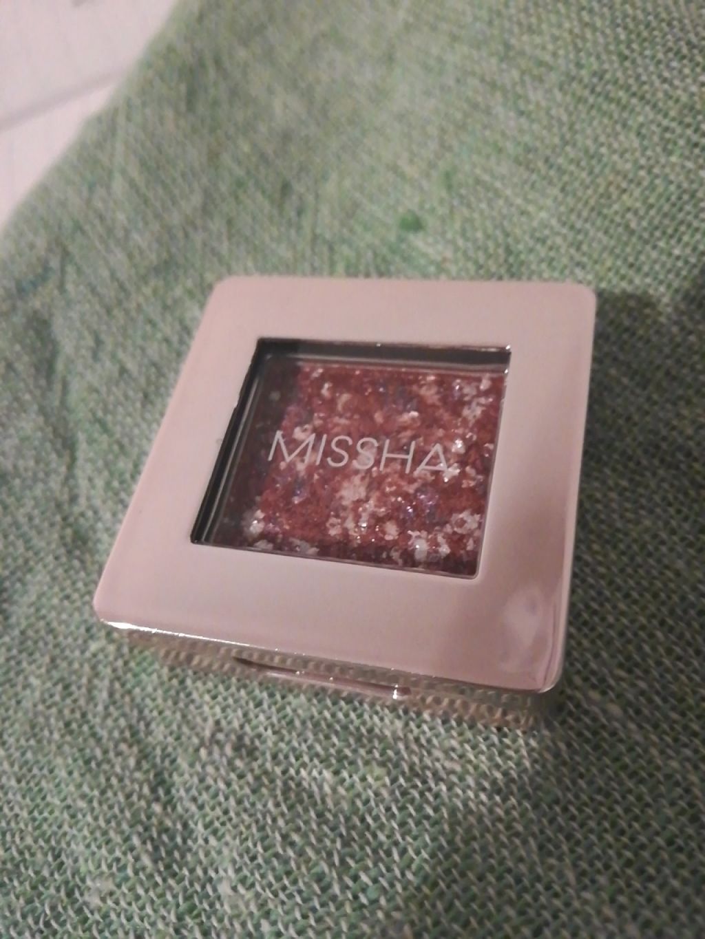 グリッタープリズム シャドウ/MISSHA/グリッターを使ったクチコミ(1枚目)
