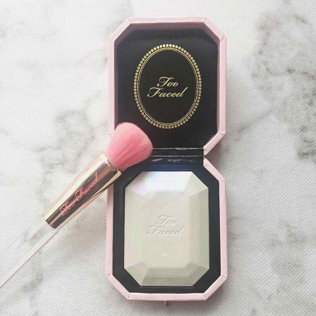 ダイヤモンドライト ハイライター ブラシ/Too Faced/メイクブラシを使ったクチコミ(1枚目)