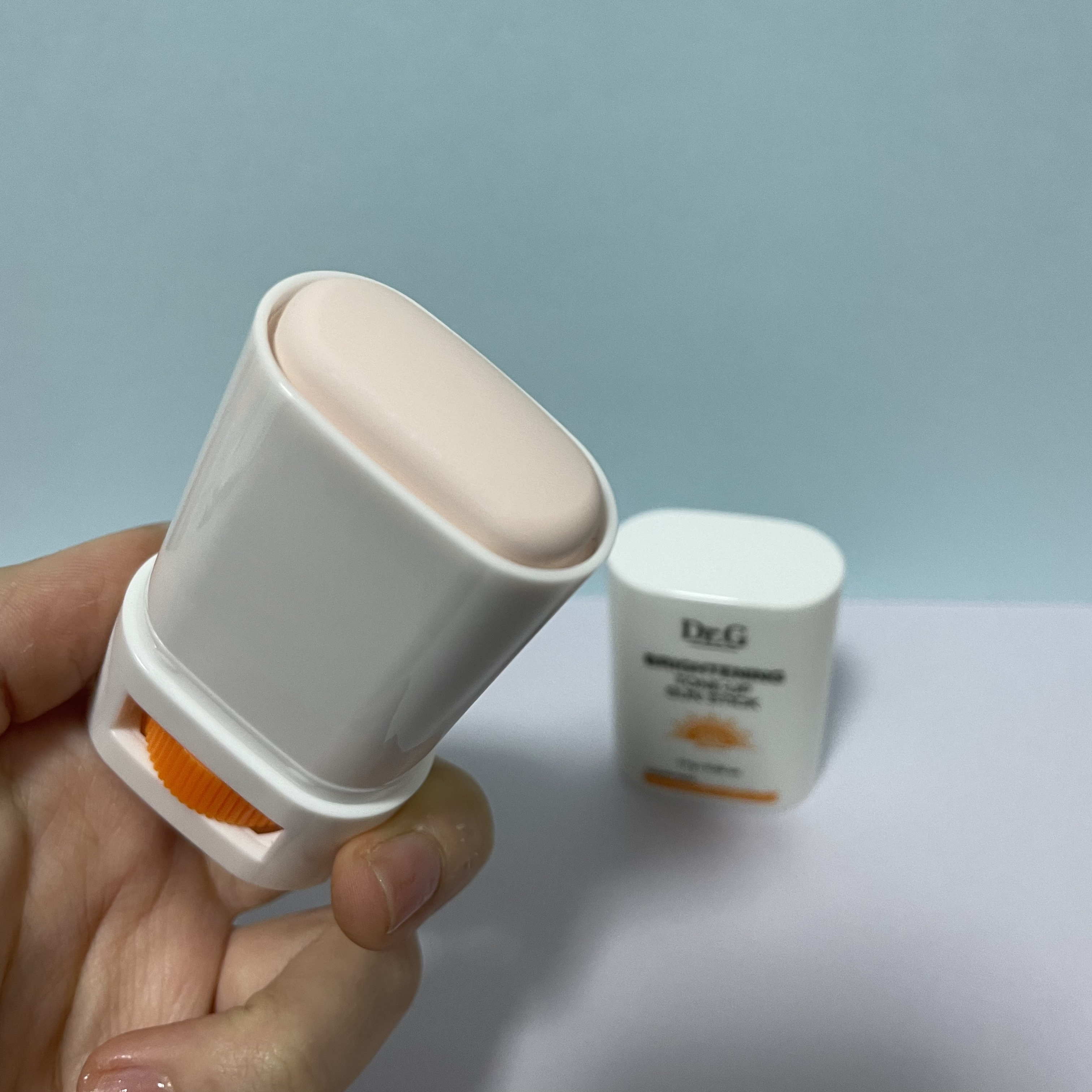 ブライトニングアップサンスティック SPF50+ PA++++/Dr.G/日焼け止めスティックを使ったクチコミ（2枚目）