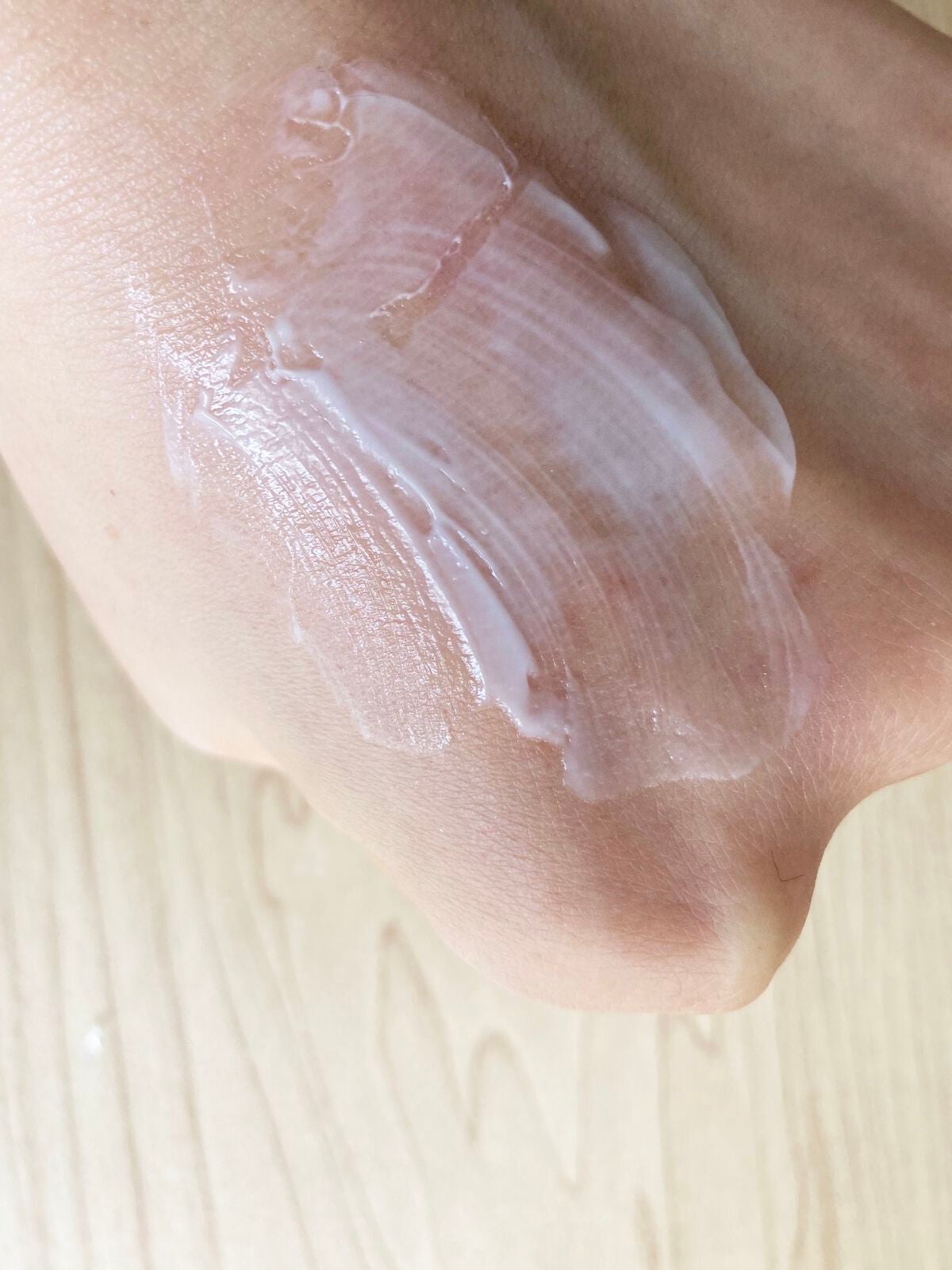 ウェルネス ボディジェルクリーム ユーカリ& ローズマリー/THE BODY SHOP/ボディクリームを使ったクチコミ(3枚目)