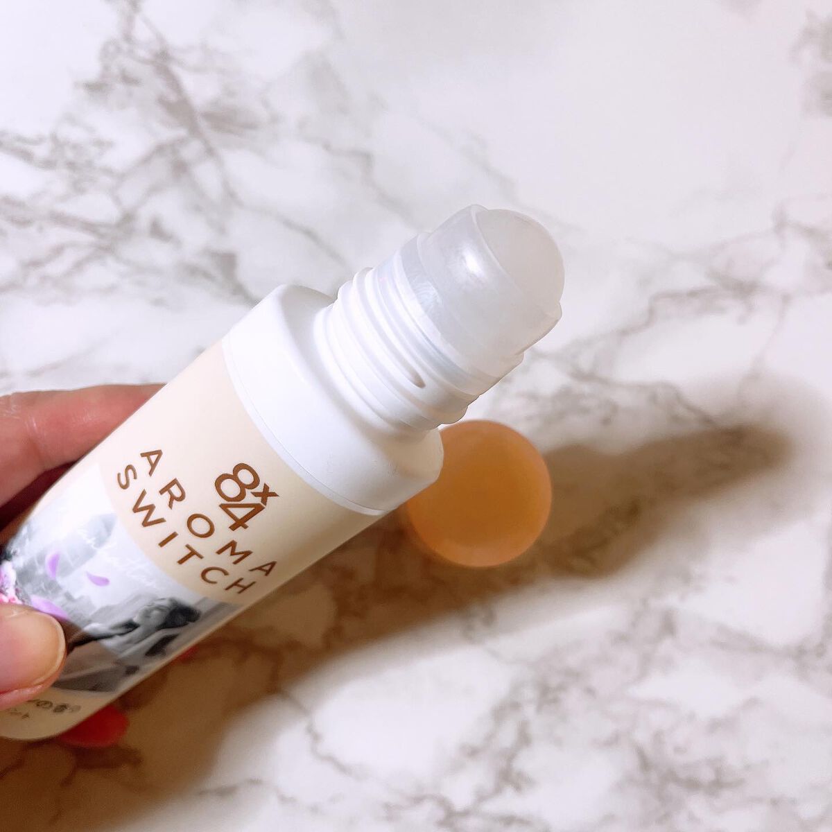 8x4 アロマスイッチ ロールオン マンハッタンリネンの香り/８ｘ４/デオドラント・制汗剤を使ったクチコミ（2枚目）