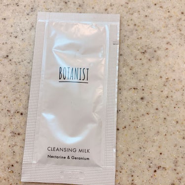BOTANISTボタニカルクレンジングミルク（ネクタリン＆ゼラニウムの香り）/BOTANIST/ミルククレンジングを使ったクチコミ（1枚目）
