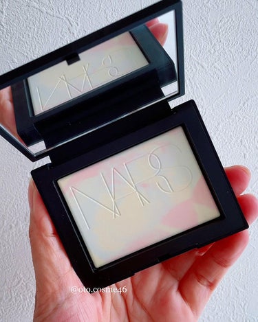 ライトリフレクティング プリズマティックパウダー/NARS/プレストパウダーを使ったクチコミ（3枚目）