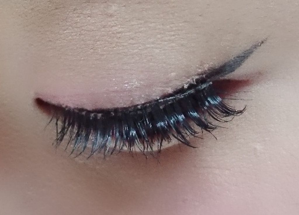 ミッシュブルーミン コラボアイラッシュ/DAISO/つけまつげを使ったクチコミ（3枚目）