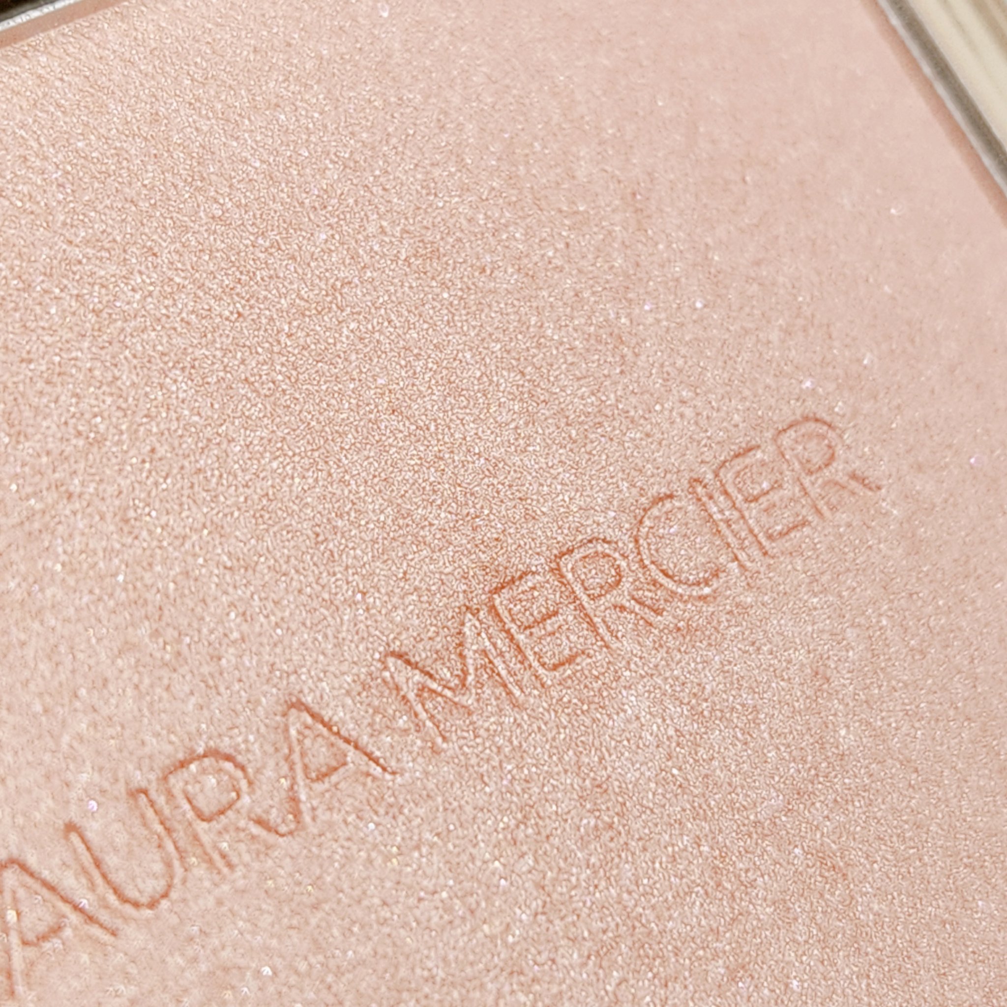 ブラッシュ カラー インフュージョン R1/ローラ メルシエ/パウダーチークを使ったクチコミ（3枚目）