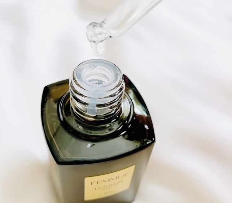 ルミエール ヴァイタルC/FEMMUE/ブースター・導入液を使ったクチコミ（2枚目）