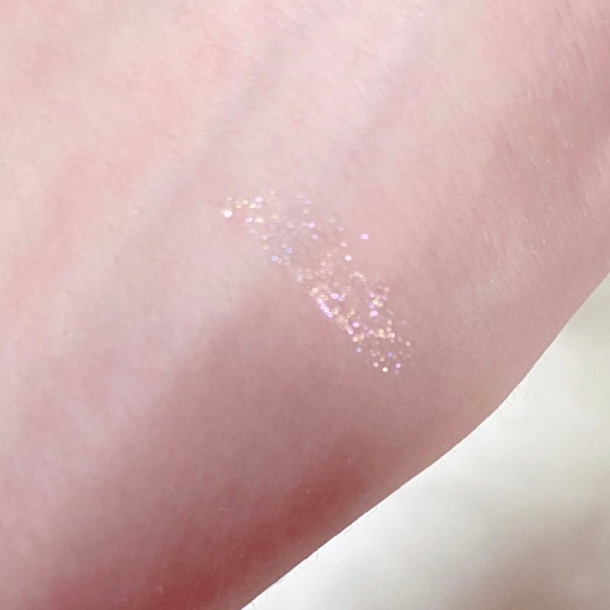 グリッターリキッドアイシャドウ/aZTK/リキッドアイシャドウを使ったクチコミ(3枚目)