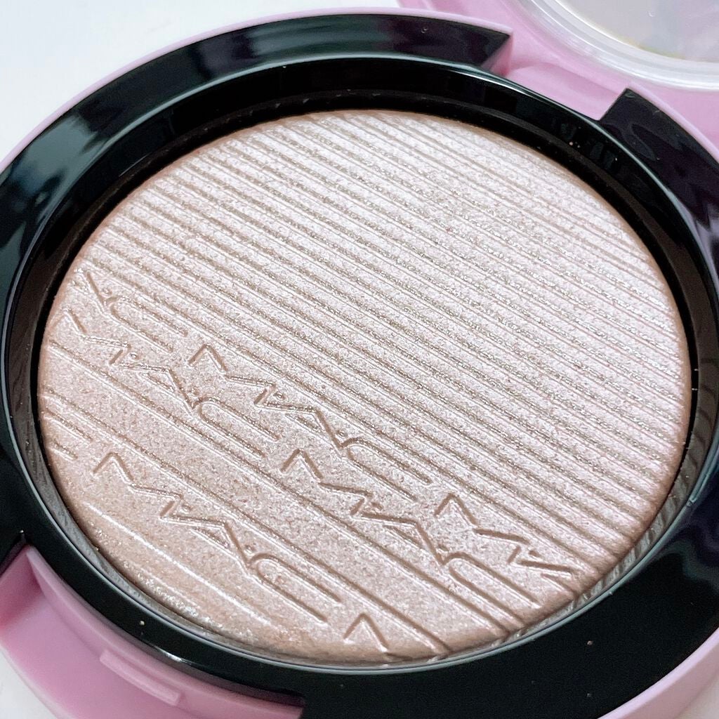 エクストラ ディメンション スキンフィニッシュ/M・A・C/プレストパウダーを使ったクチコミ(3枚目)