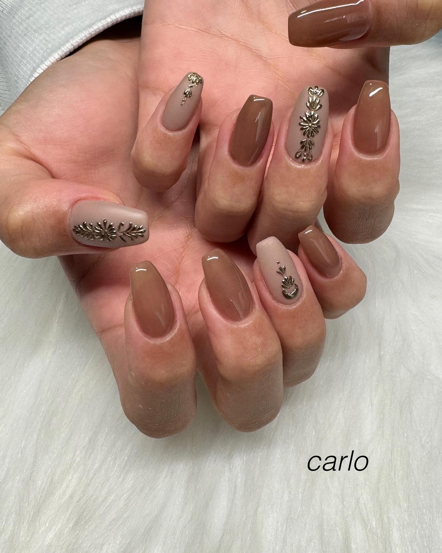 YUKA on LIPS 「【☾4本art】所沢市ネイルサロン|Carlo.ぷっくりなメタ..」(2枚目)