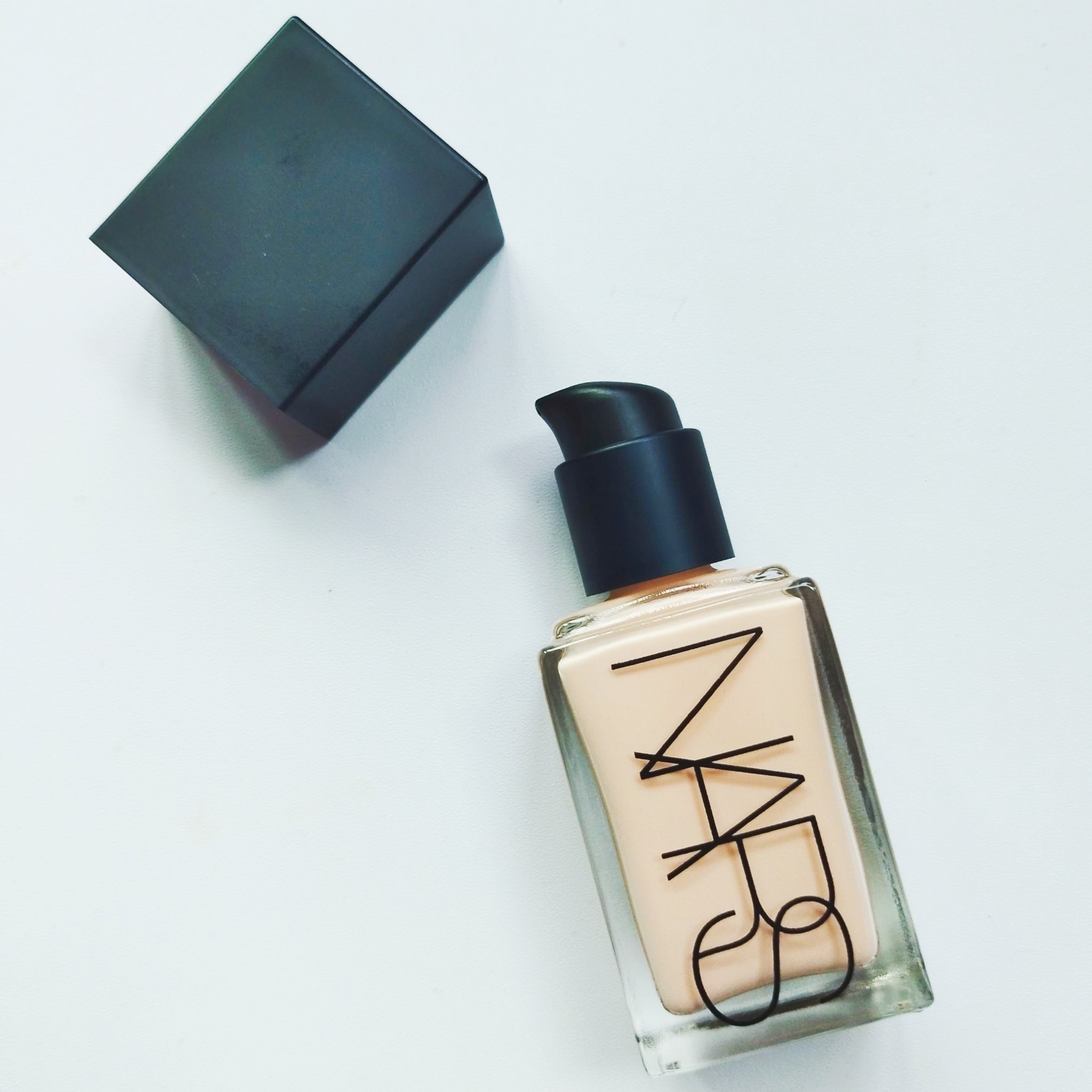 ライトリフレクティング ファンデーション 02166/NARS/リキッドファンデーションを使ったクチコミ（2枚目）