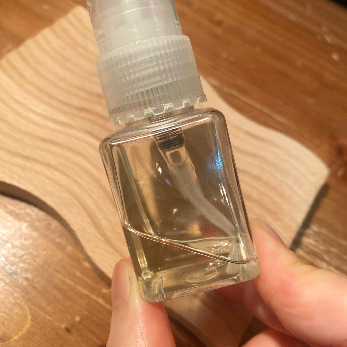 MINT (care life) on LIPS 「●詰め替え用ボトル2つセット●ピンク色:ミストタイプ口●透明色..」(4枚目)