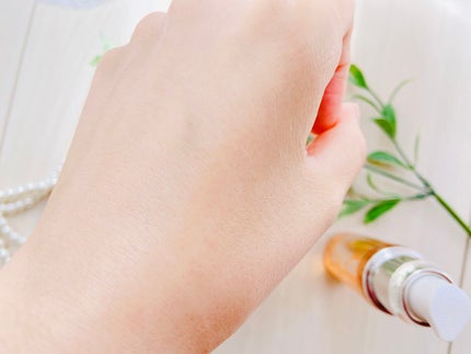 Ainaハイビスカスオイル/Natural Majesty/フェイスオイルを使ったクチコミ(6枚目)