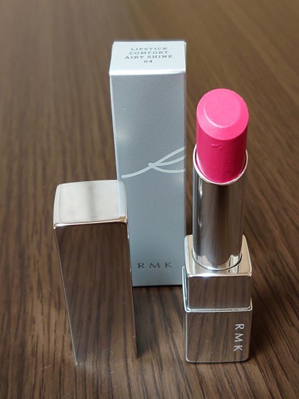 リップスティック コンフォート エアリーシャイン 04 ニューボーンルビー/RMK/口紅の画像
