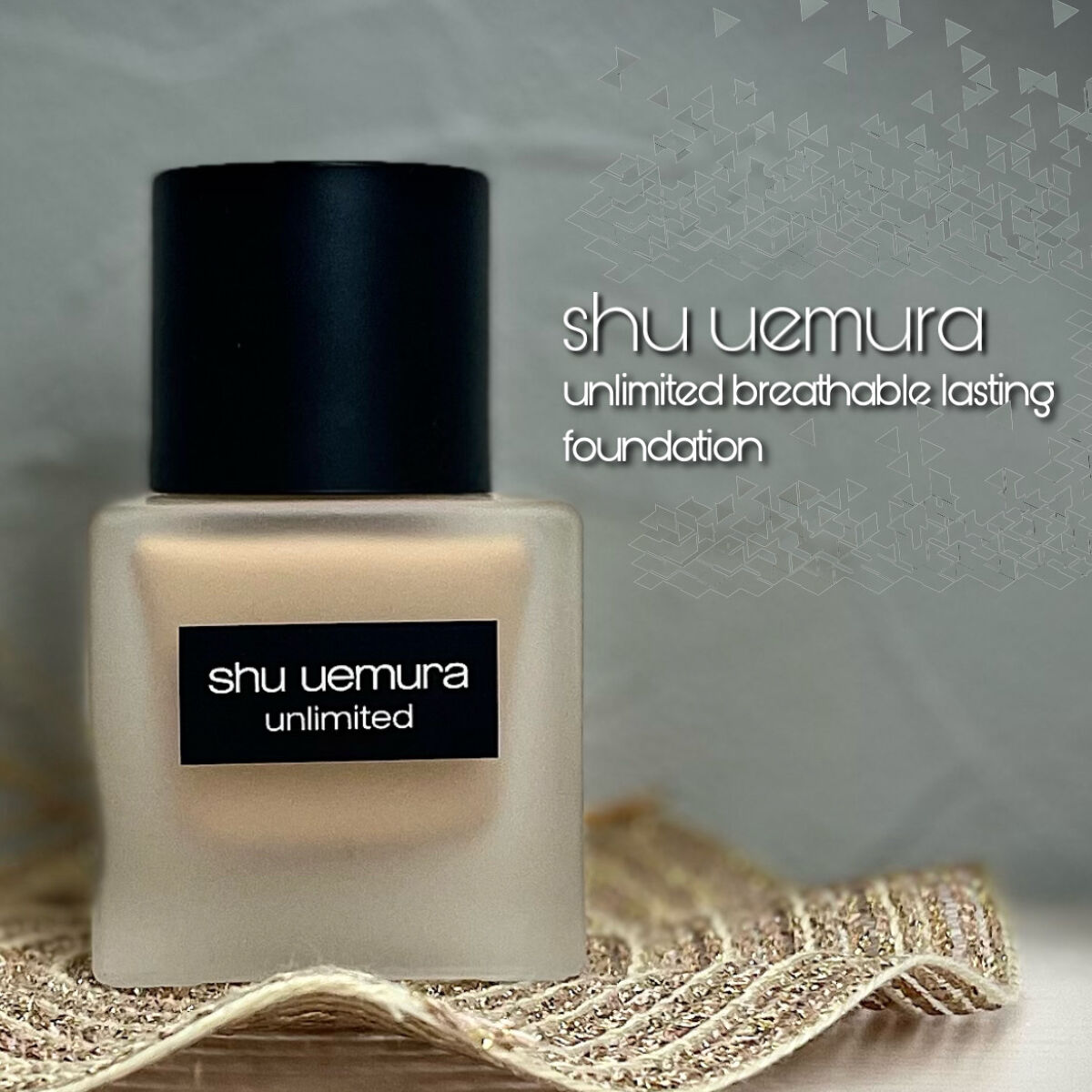 shu uemura 最高品質 密着ファンデ

┈┈┈┈┈┈┈┈┈┈┈┈┈┈┈┈┈┈┈┈

こんにちわ☀️

雫玖です‪🌱‬

今回はLIPSを通してシュウウエムラさんから
提供いただいたファンデーションを
ご紹介します、、！

┈┈┈┈