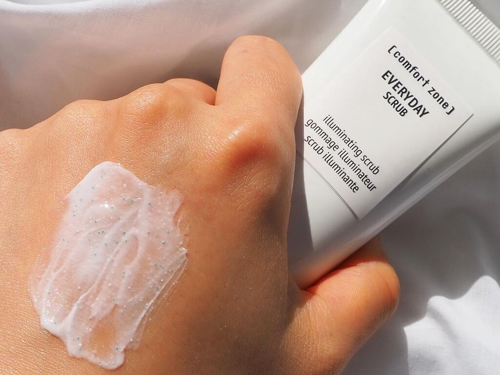 エブリデイ スクラブ/コンフォートゾーン/スクラブ・ゴマージュを使ったクチコミ（2枚目）