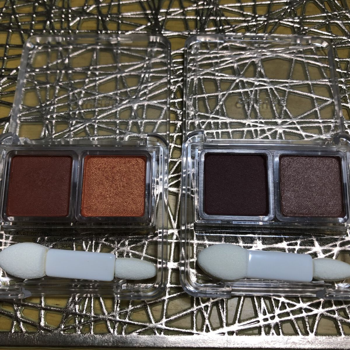 ツイン カラー アイシャドウ/ちふれ/アイシャドウパレットを使ったクチコミ（3枚目）