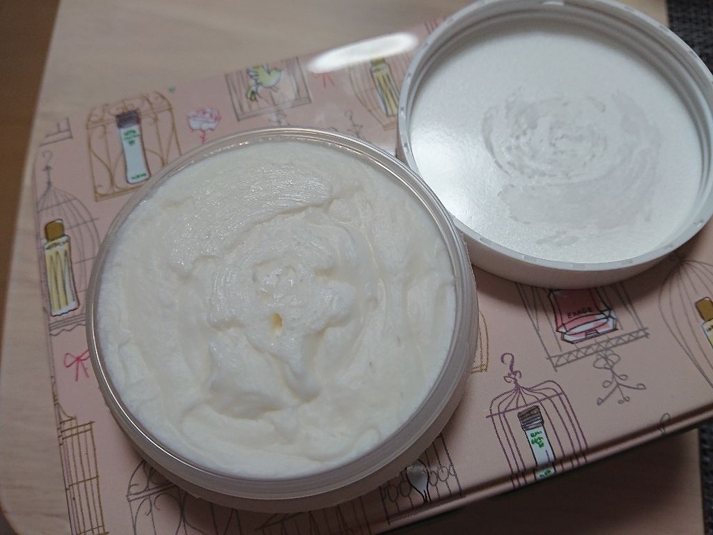 ari on LIPS 「シークリスタルス エプソムソルトクリーム♡写真右の丸いケースで..」(2枚目)
