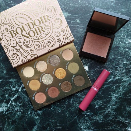 BOUDOIR NOIR/ColourPop/アイシャドウパレットを使ったクチコミ(3枚目)