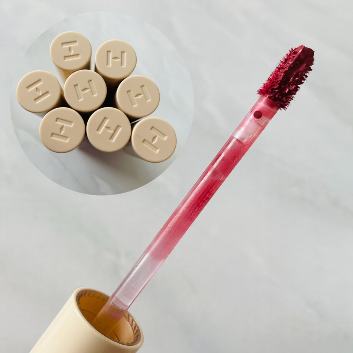 スリムフィットリキッドベルベット LV002 フローレッセンス/hince/口紅を使ったクチコミ（2枚目）