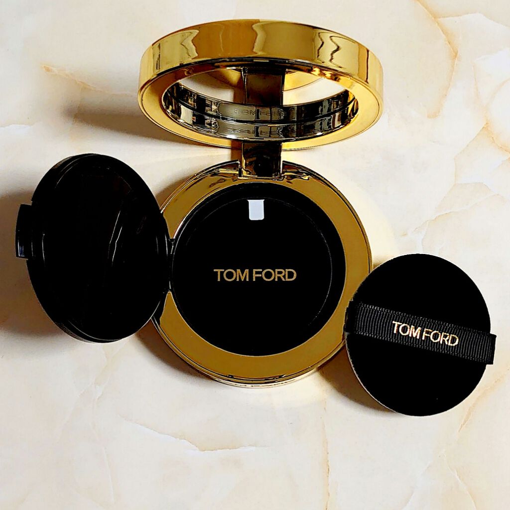 TOM FORD BEAUTY シェイド アンド イルミネイト ファンデーション SPF45 ソフト ラディアンス クッション コンパクトのクチコミ「#TOMFORD　#トムフォード　#クッションファンデ


シェイド アンド イルミネイト フ.....」（2枚目）