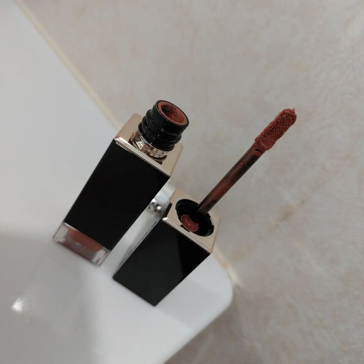 コンフォート リップ フルイド グロウ/SUQQU/口紅を使ったクチコミ（2枚目）