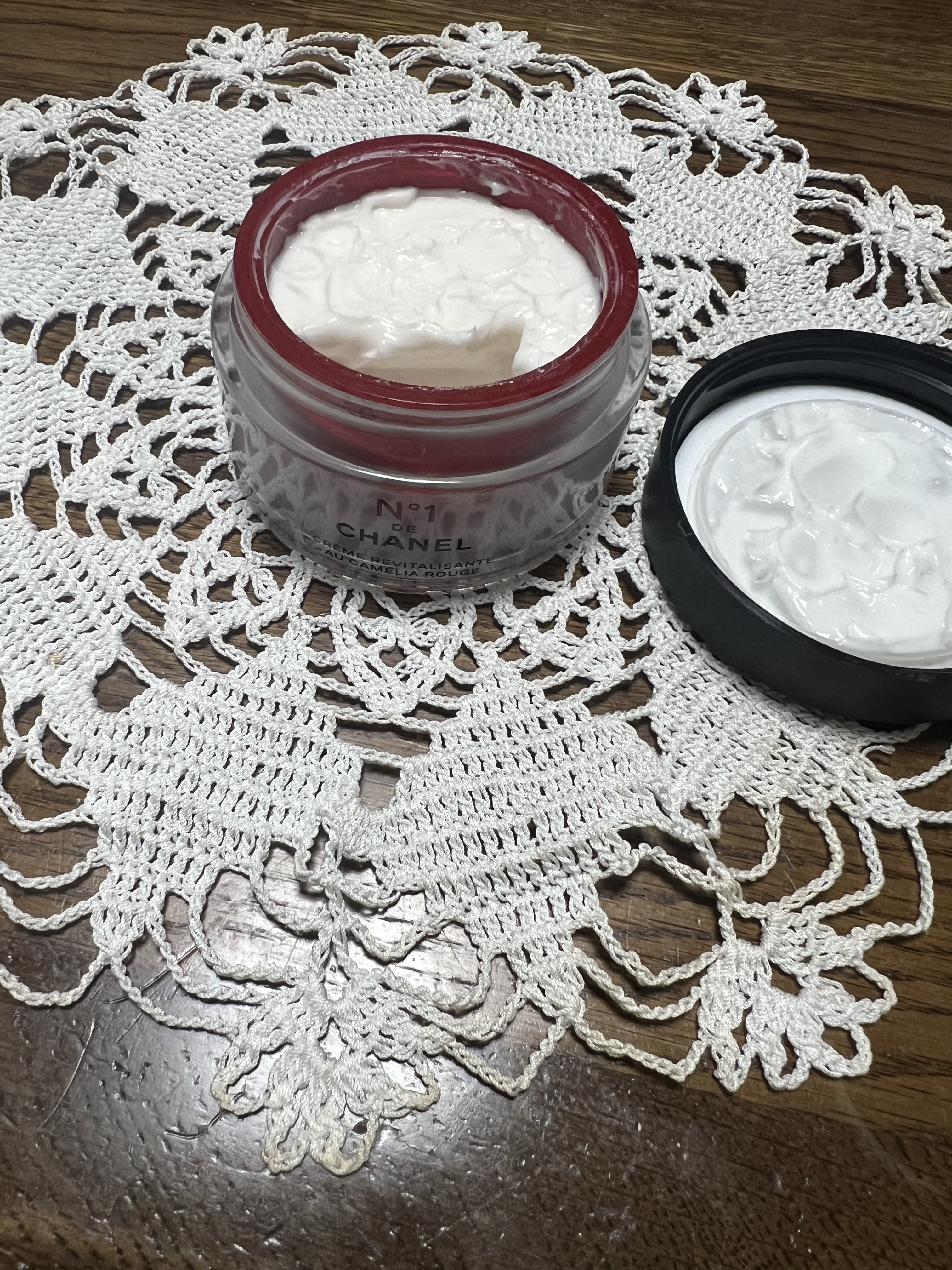 【新品】CHANEL シャネル　顔用クリーム　クリーム N°1 ドゥ シャネル CHANEL 並行輸入品 シャネル クリーム N°1 ドゥ 5ml(ミニ)(W_8)(メール