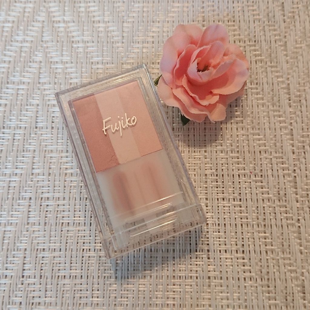 肌がきれいって言われちゃうかも!ツヤ感が美しい優秀チークを集めてみました♡のサムネイル