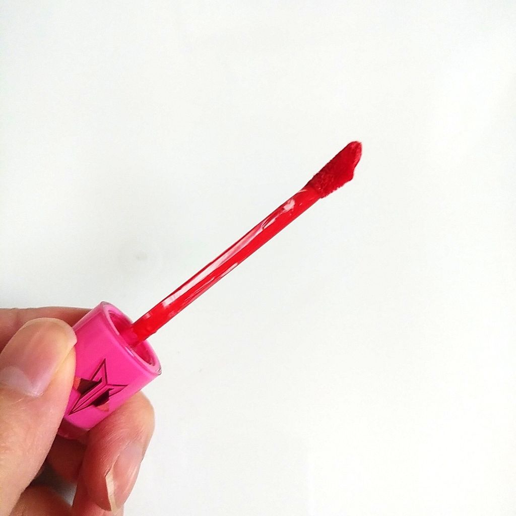 Velour liquid lip stick/Jeffree Star Cosmetics/口紅を使ったクチコミ(2枚目)