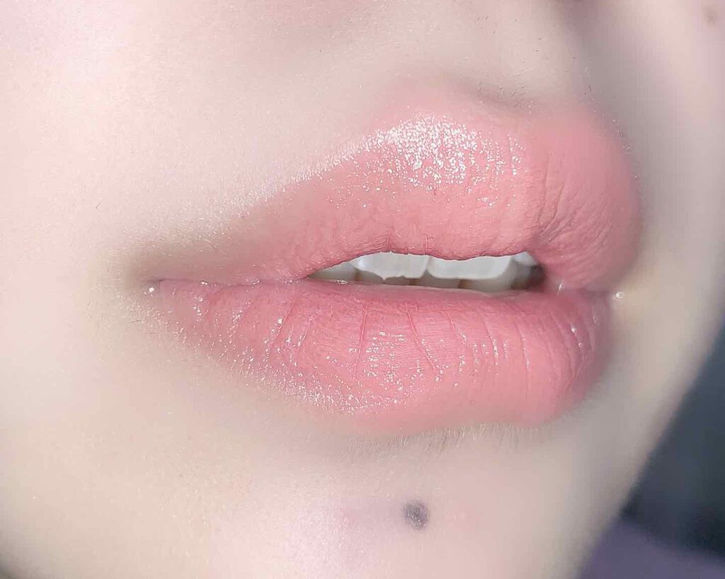 ラスティンググロスリップ/CEZANNE/口紅を使ったクチコミ(2枚目)