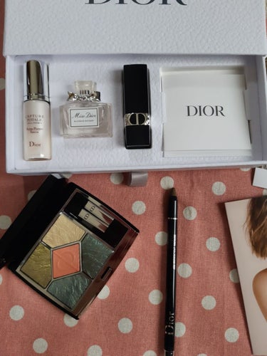 サンク クルール クチュール＜バーズ オブ ア フェザー＞/Dior/パウダーアイシャドウを使ったクチコミ（2枚目）