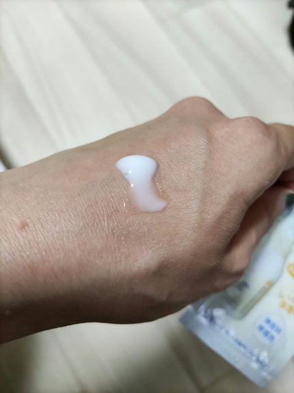 ママ&キッズ ベビーミルキーローション/ナチュラルサイエンス/ボディローションを使ったクチコミ(2枚目)