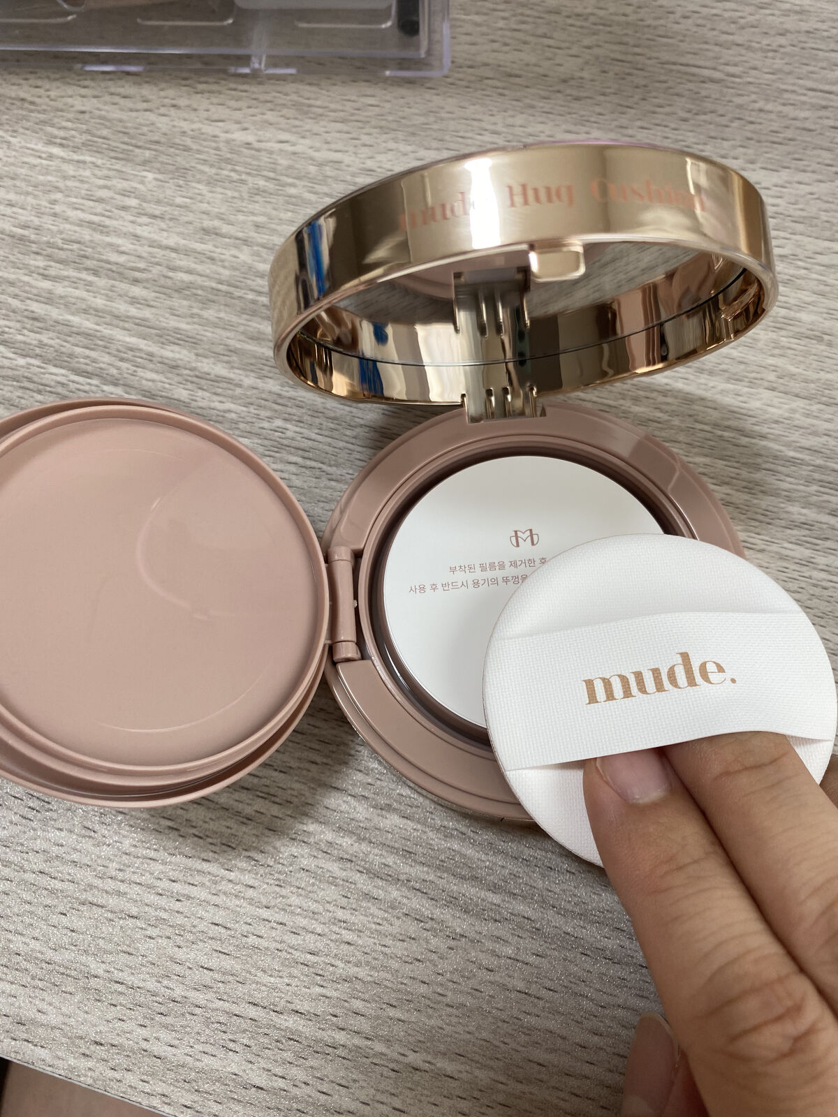 ハグクッション/mude./クッションファンデーションを使ったクチコミ（2枚目）