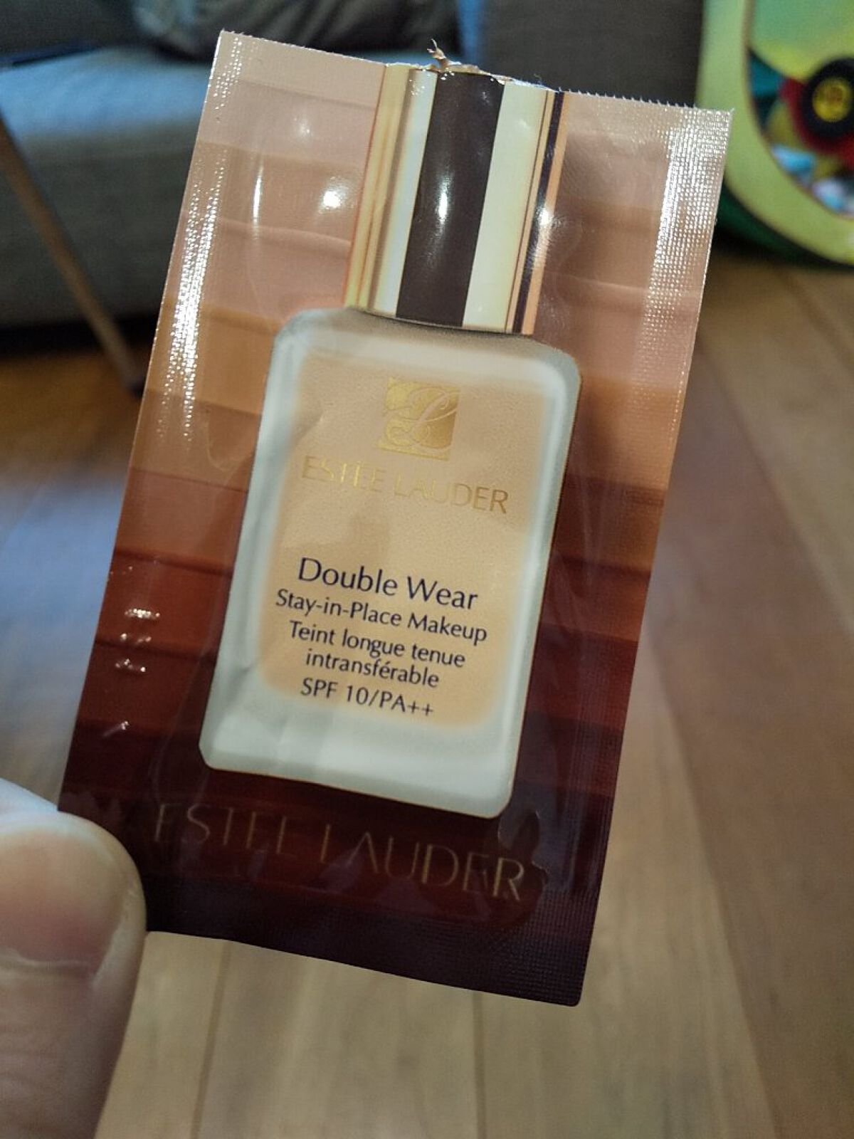 ダブル ウェア ステイ イン プレイス メークアップ  17 ボーン/ESTEE LAUDER/リキッドファンデーションを使ったクチコミ（1枚目）