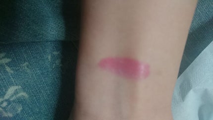 ウォーター シャイニー ダイヤモンドダイヤ/MAYBELLINE NEW YORK/口紅を使ったクチコミ(2枚目)