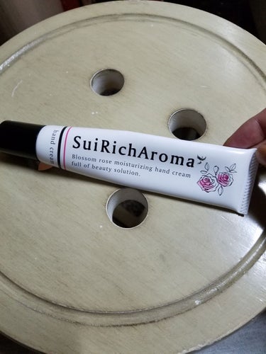 SuiRichAroma エッセンスハンドクリーム/SuiSavon/ハンドクリームを使ったクチコミ（1枚目）